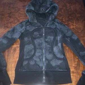 Lululemon Women’s Hoodie Size: Extra Small